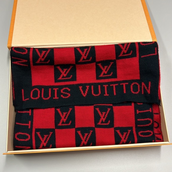 Louis Vuitton Red and Black Muffler Monogram Scarf 🧣 - Picture 5 of 15
